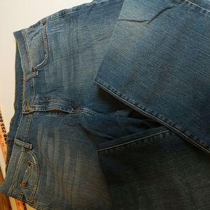LUCKY BRAND JEANS